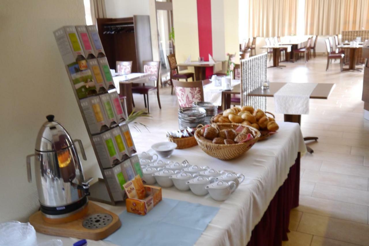 Hotel Linde Pfalz Silz  Bagian luar foto