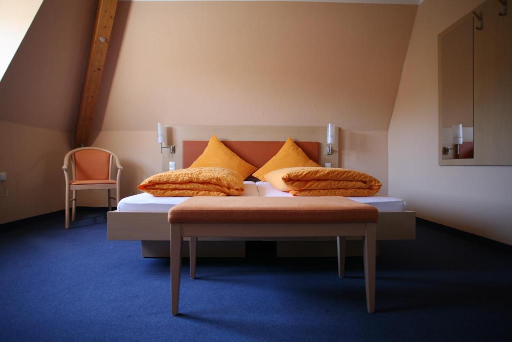 Hotel Linde Pfalz Silz  Bagian luar foto