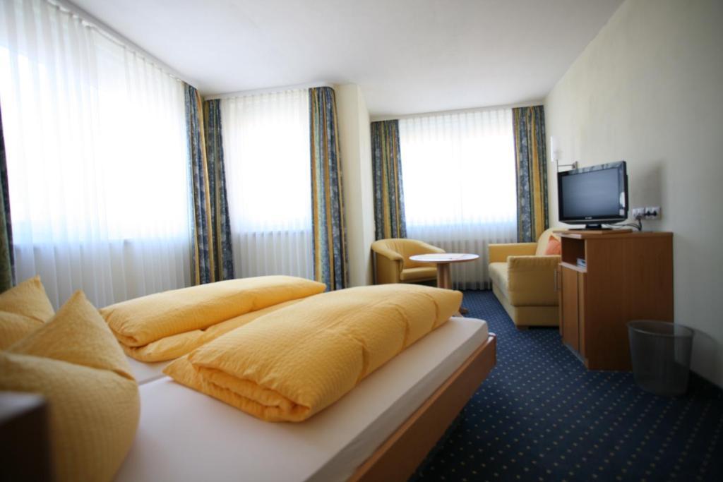 Hotel Linde Pfalz Silz  Ruang foto
